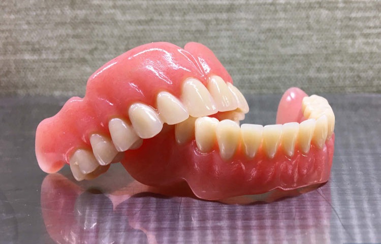 ویدئو گذاشتن دندان مصنوعی تکه ای